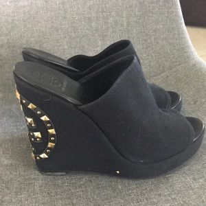 Wedges fashion shoes with gold design